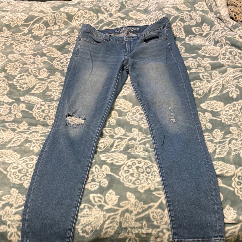 American Eagle Outfitters Light Blue Distressed Jeggings